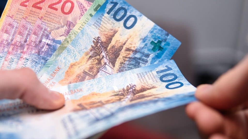 francs suisses salaire minimum augmente
