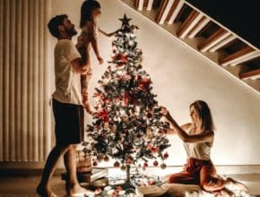 Selon une étude, installer tôt ses décorations de Noël nous rendrait plus heureux !